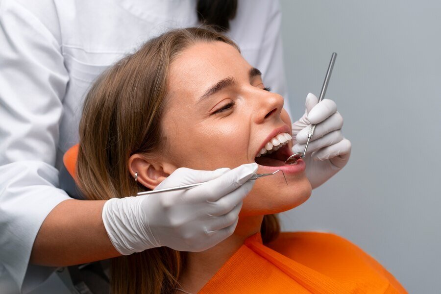 Best Teeth Bonding in Shastri Nagar