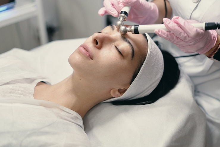 Best Microdermabrasion Treatment in Ghaziabad